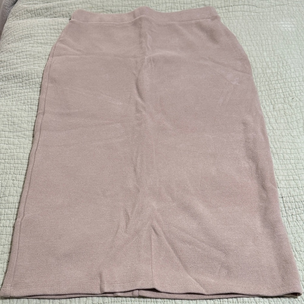 Elegant Women's Tan Skirt